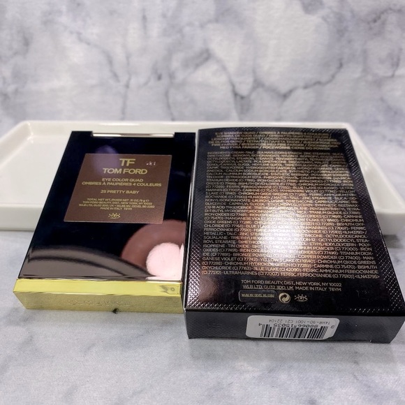 Tom Ford Quad Eyeshadow Pallete with 2 Applicators - Pretty Baby Shade, NEW - Picture 8 of 10